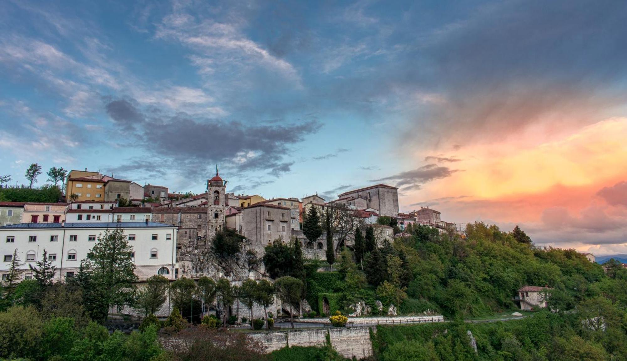 Meridiana Santa Maria del Molise Exteriör bild